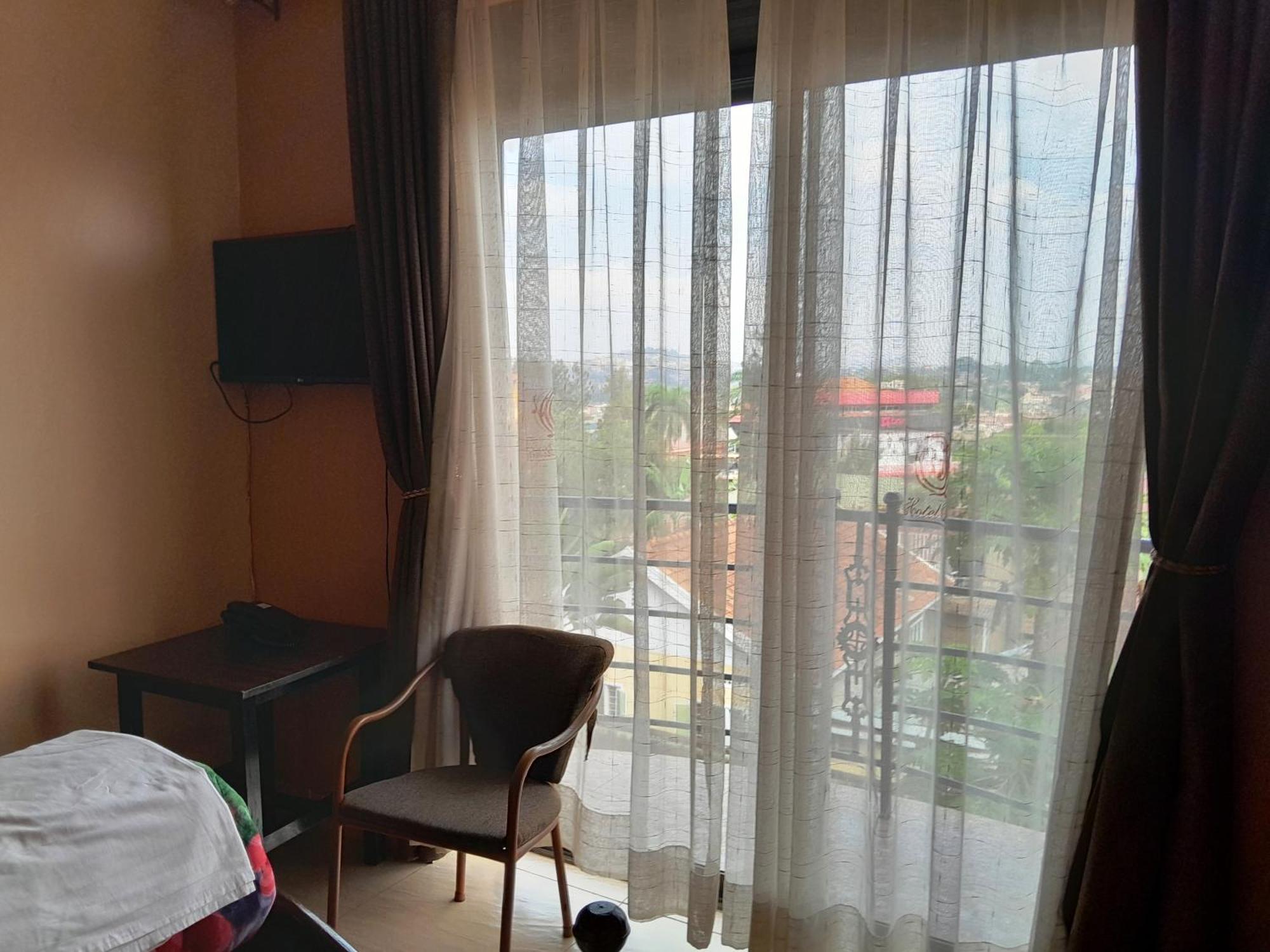 Olina Hotel And Apartments 캄팔라 외부 사진